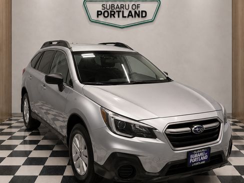 Used 2019 Subaru Outback 2.5i AWD/4WD image 2
