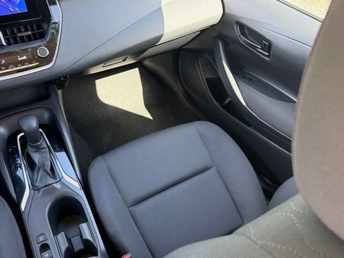 Used 2024 Toyota Corolla LE FWD image 24