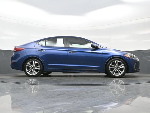 Used 2017 Hyundai Elantra Limited FWD image 29