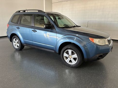 Used 2010 Subaru Forester 2.5X AWD/4WD image 2