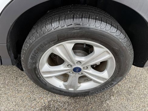 Used 2016 Ford Escape SE image 9