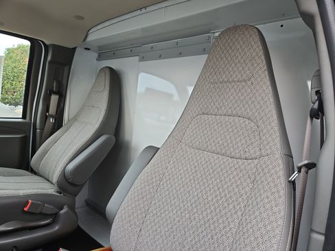 New 2025 Chevrolet Express 3500 w/ Power Convenience Package image 12