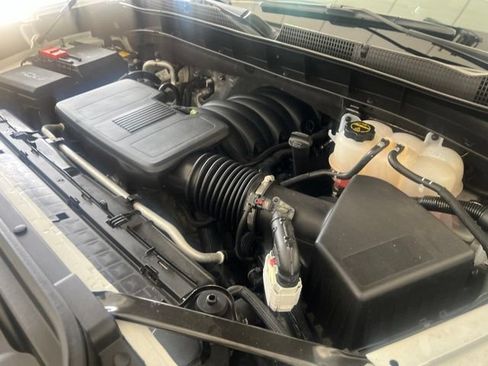 Used 2024 GMC Sierra 1500 SLE w/ Preferred Package AWD/4WD image 32