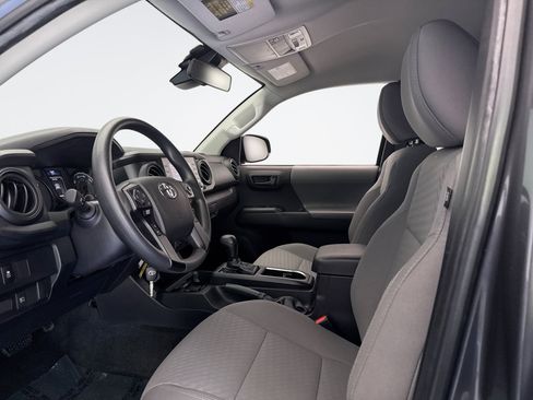 Used 2022 Toyota Tacoma SR w/ SR Convenience Package AWD/4WD image 10