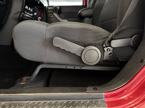 Used 2011 Jeep Wrangler Unlimited Sport AWD/4WD image 22