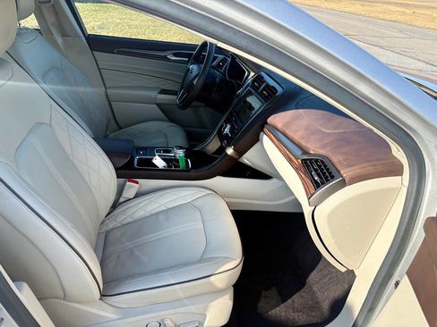 Used 2017 Ford Fusion Platinum image 19