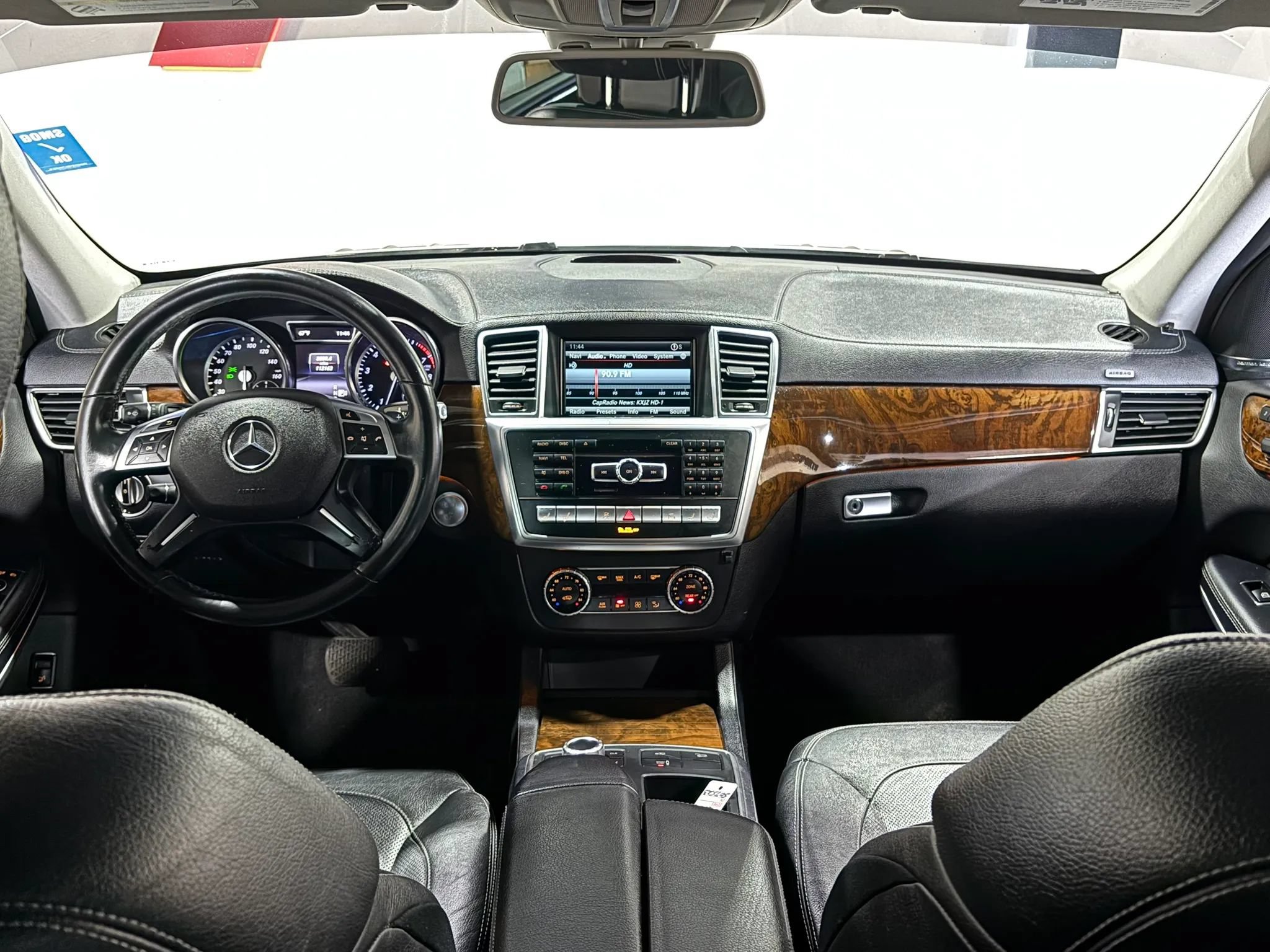 Used 2015 Mercedes-Benz GL 550 4MATIC image 11