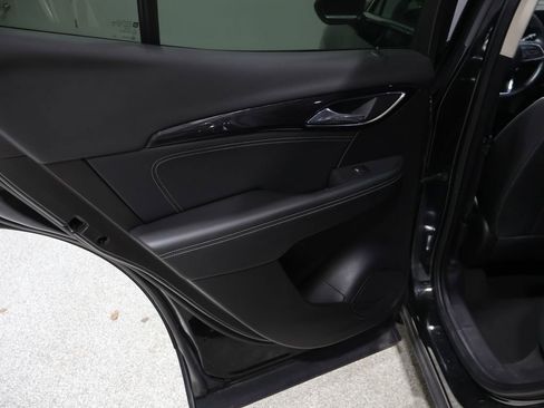 Used 2023 Buick Envision Essence image 19