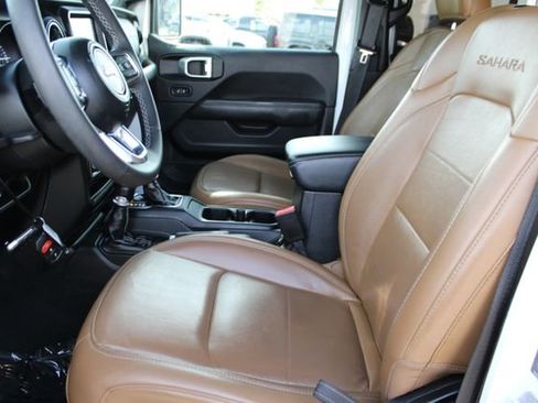 Used 2023 Jeep Wrangler Unlimited Sahara image 37