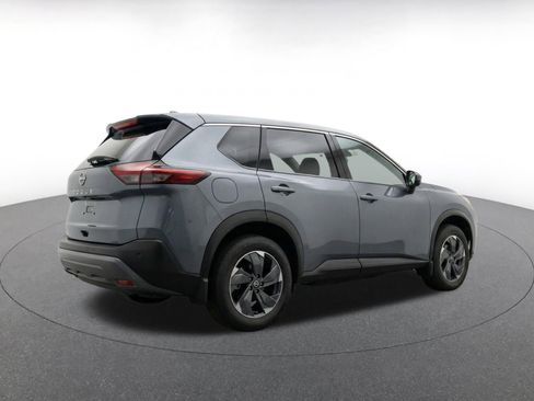 Used 2025 Nissan Rogue SV FWD image 9