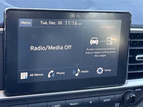 Certified 2025 Hyundai Venue SEL image 28