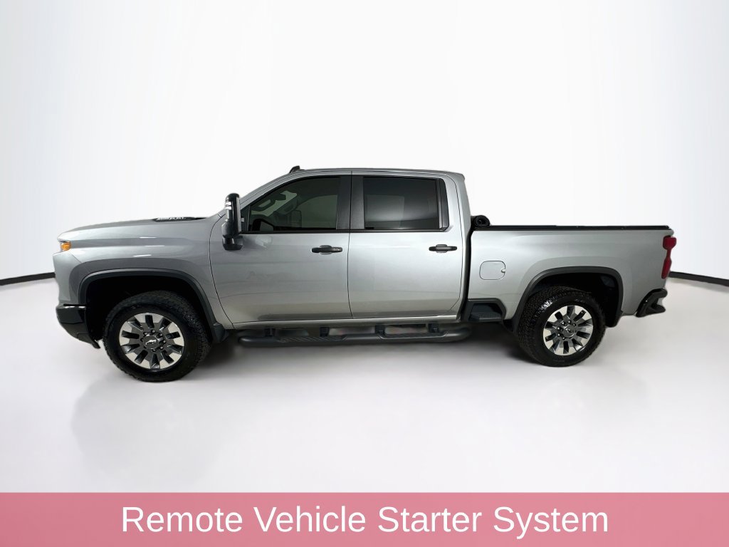 Used 2025 Chevrolet Silverado 2500 Custom w/ Custom Value Package AWD/4WD image 4