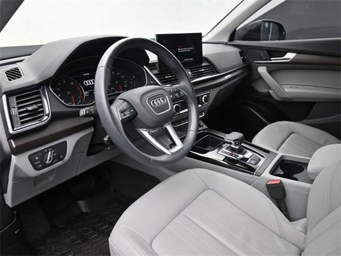 Used 2024 Audi Q5 2.0T Premium image 18