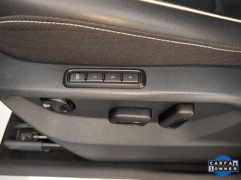 Used 2023 Volkswagen Tiguan SEL R-Line image 16