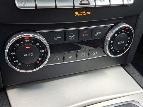 Used 2013 Mercedes-Benz C 300 Sport image 16