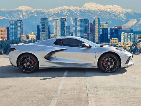 Used 2021 Chevrolet Corvette Stingray Preferred Conv w/ Z51 Performance Package image 6