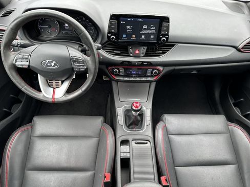 Used 2018 Hyundai Elantra GT Sport FWD image 12