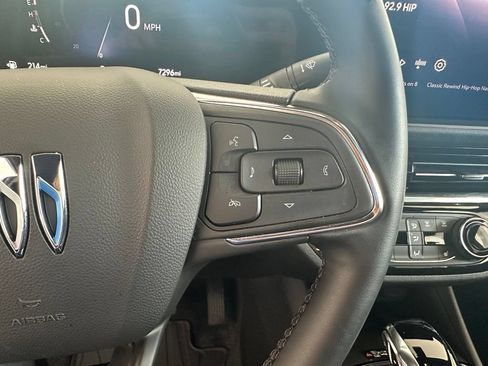 Used 2025 Buick Envista Sport Touring w/ Convenience I Package FWD image 22