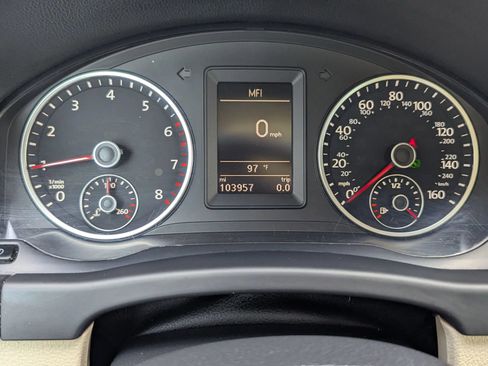 Used 2016 Volkswagen Tiguan SE AWD/4WD image 19