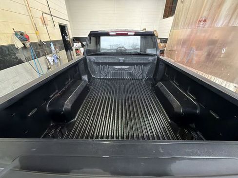 Used 2023 GMC Sierra 1500 Elevation image 24