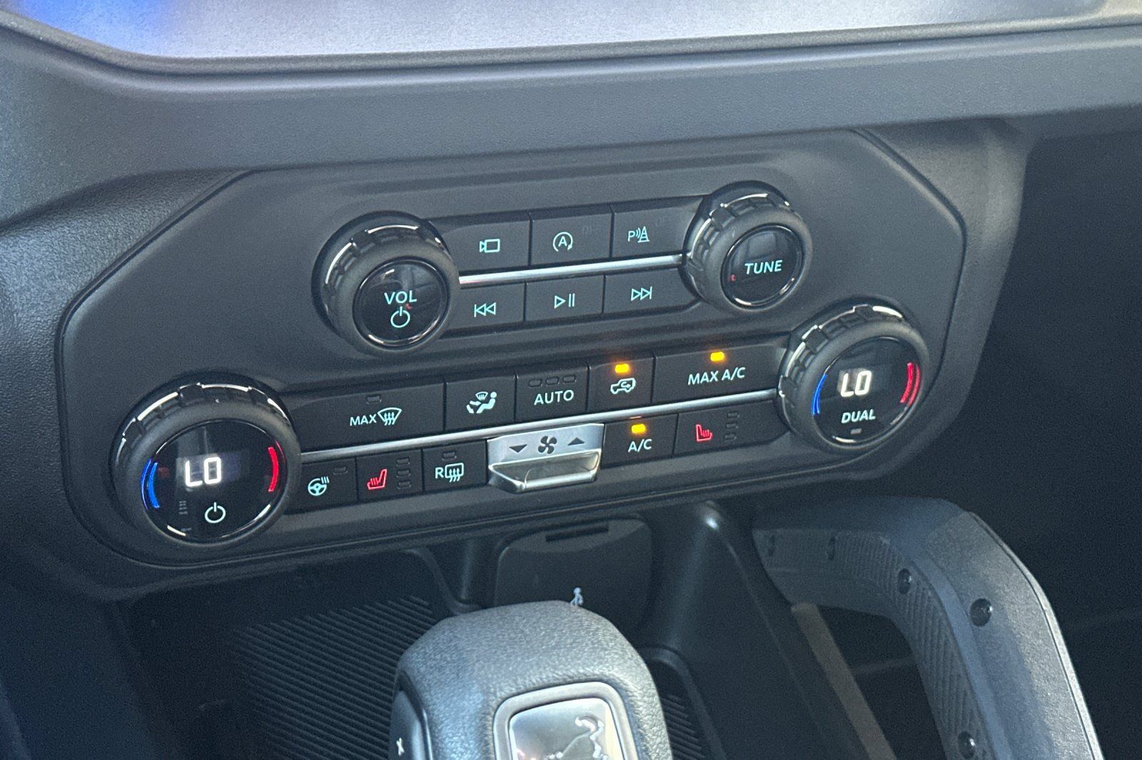 New 2026 Ford Bronco Badlands AWD/4WD image 21