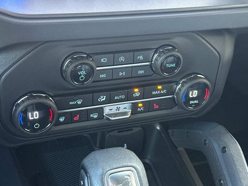 New 2026 Ford Bronco Badlands AWD/4WD image 21
