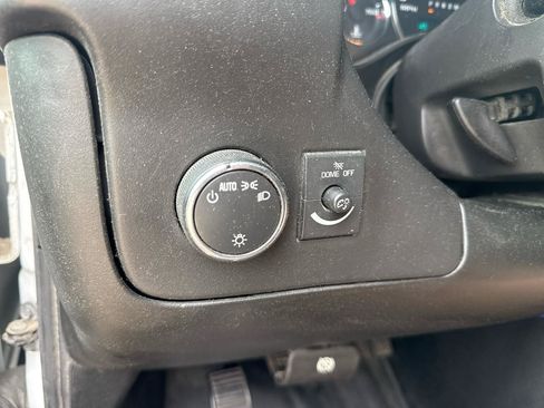 Used 2018 Chevrolet Express 3500 w/ Power Convenience Package RWD image 14