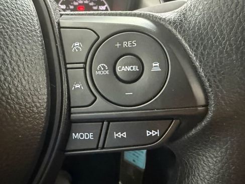 Used 2025 Toyota Corolla LE image 12