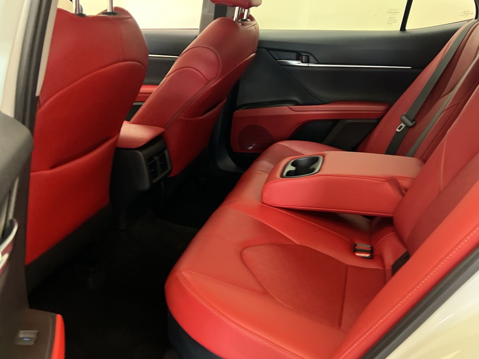 Used 2021 Toyota Camry XSE FWD image 24