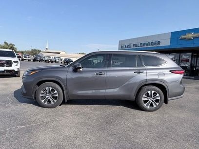 Used 2022 Toyota Highlander XLE