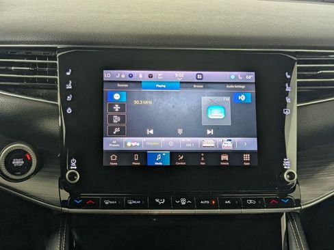 Used 2024 Jeep Wagoneer L Series II RWD image 21