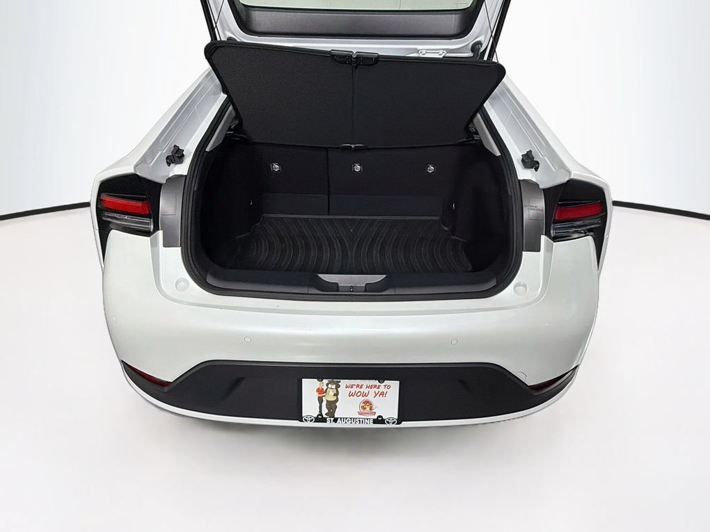 Used 2025 Toyota Prius LE FWD image 26