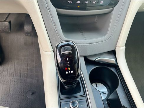 Used 2022 Cadillac XT6 Premium Luxury image 17