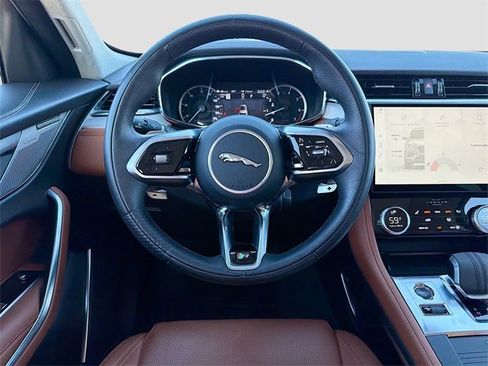 Used 2023 Jaguar F-PACE R-Dynamic S image 17