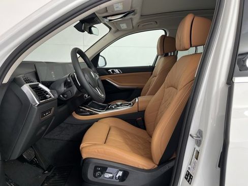 Used 2025 BMW X7 xDrive40i image 11