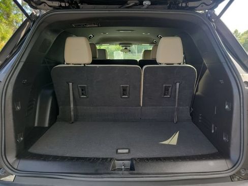 Certified 2023 Chevrolet Traverse LS FWD image 9