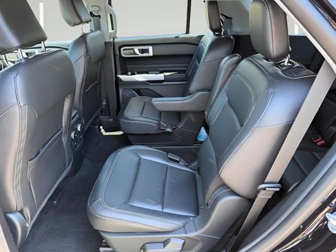 Used 2022 Ford Explorer XLT w/ Equipment Group 202A image 20