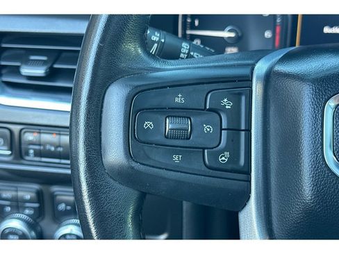 Used 2021 GMC Yukon SLT w/ SLT Premium Package image 29