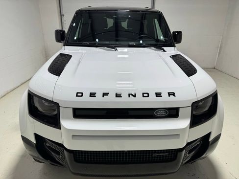 Used 2023 Land Rover Defender 90 X-Dynamic SE AWD/4WD image 6