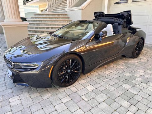 Used 2019 BMW i8 Roadster AWD/4WD image 40