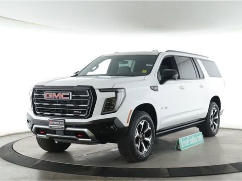 Used 2026 GMC Yukon XL AT4 w/ AT4 Premium Package AWD/4WD image 10