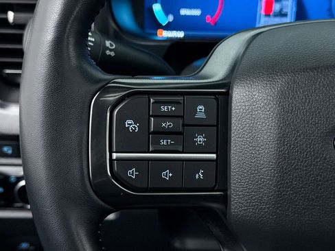 Used 2023 Ford F350 Platinum image 23