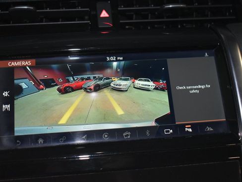 Used 2020 Land Rover Discovery Sport S image 31