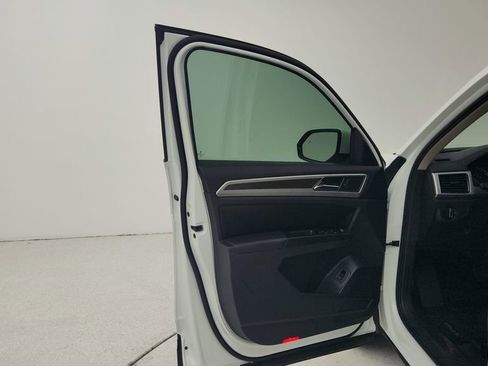 Used 2018 Volkswagen Atlas SEL image 21