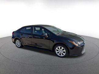 Used 2025 Toyota Corolla LE video 2