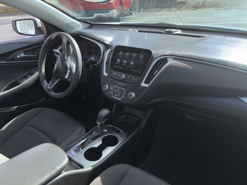 Used 2024 Chevrolet Malibu LS w/ Driver Confidence Package image 8