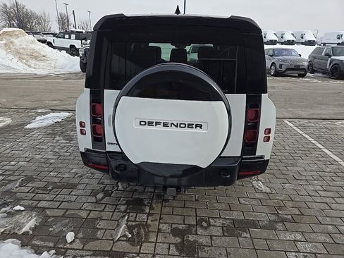 Used 2024 Land Rover Defender 130 X-Dynamic SE image 6