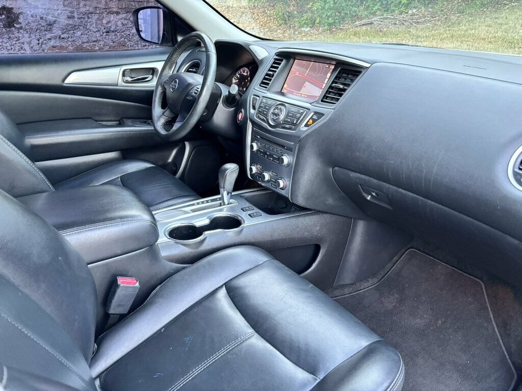 Used 2018 Nissan Pathfinder SL FWD image 13