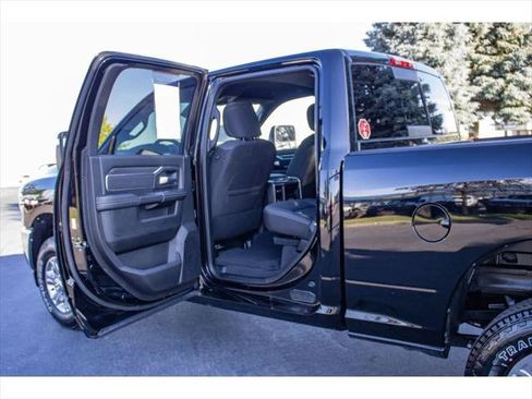 Certified 2025 RAM 2500 Big Horn AWD/4WD image 13