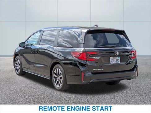 Certified 2025 Honda Odyssey EX-L image 9